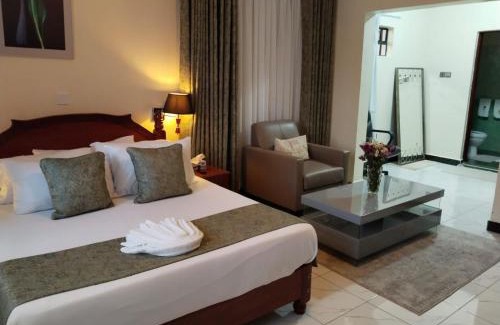 Viwanda House | Marble leaf