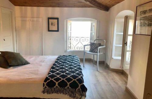 L'Ile-Rousse Apartment | Marché couvert