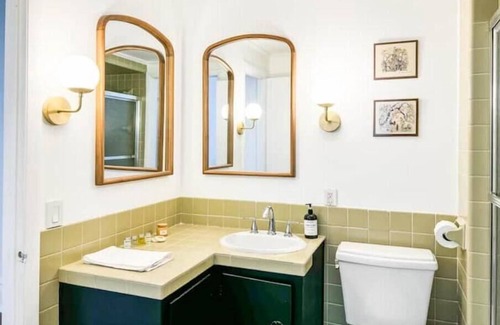 Mobile Cottage | Mardi Gras Historic Montegeux Cottage