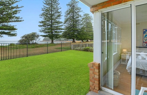 Avoca Beach Apartment | Marese 2 - Beachfront Unit
