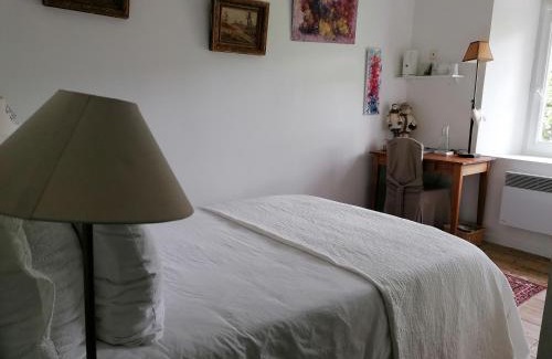 Mariac Bed & Breakfast | MARIAC , Chambres d'hôtes "AU TILLEUL" 6km du Cheylard