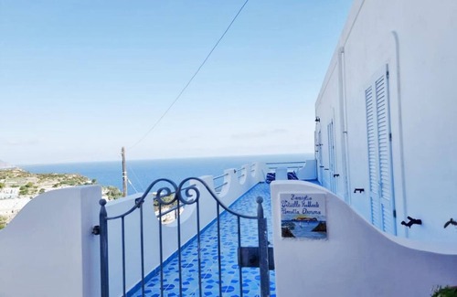 Le Forna House | Maridea Ponza, Squilla Mantis three-room apartment with terrace on the Bay