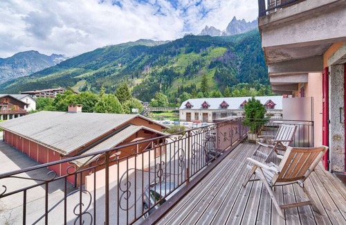 Chamonix City Centre Apartment | Marie Paradis Studio Apartment, Central Chamonix, free secure parking & wifi