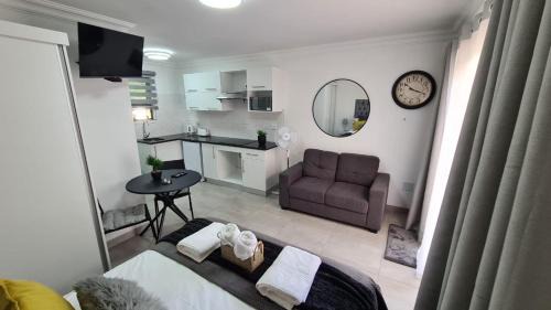 Germiston Apartment | Marielitsa Guest Suite No 5