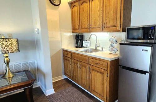 Holiday Island Condo | Marina Access, Lake View, Golf, Swimming, Fishing