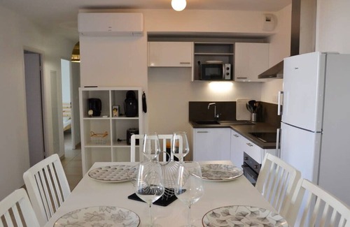 Vias Villa | Marina Lodge - Villa climatisée avec piscine