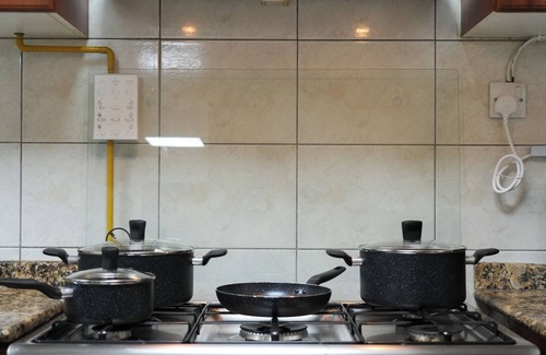 Dubai Hostel | Marina Palm View Hostel - DHostels