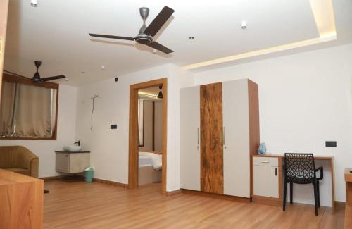 Chittilapilly Hotel | Marina Tower & Regency Changaramkulam