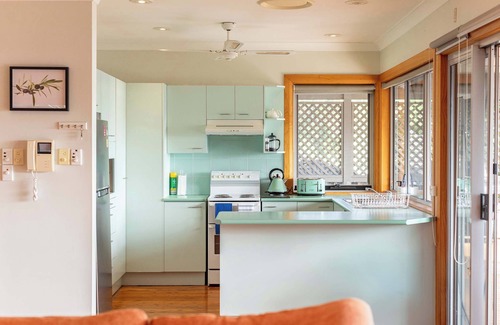 Killcare House | Marina View Summary: