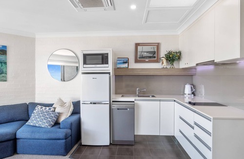 Shoalhaven Apartment | Mariners 5 - Wake up to the waves in this stunning beachfront unit