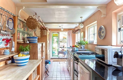 Deal House | Mariners Cottage - on Kingsdown Beach