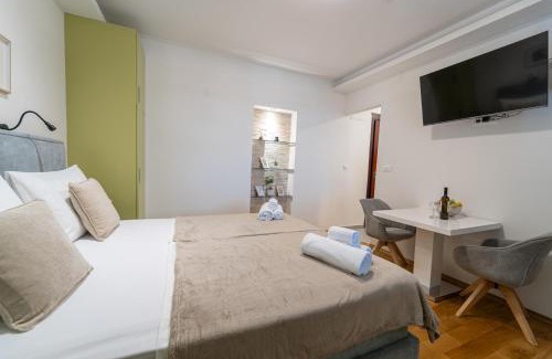 Split Apartment | Marjan Nest