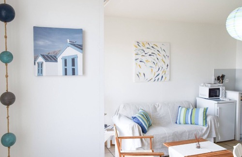 Les Sables d'Olonne Apartment | Market District Apartment, 350m from Beach, Balcony, WiFi, 2 Stars