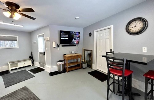 Merriweather House | MarkO's CabinnnRight on M28 outside of Bergland
