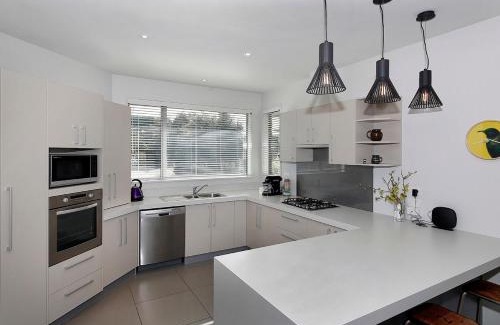 Renwick House | Marlborough Magic - Rapaura Holiday Home