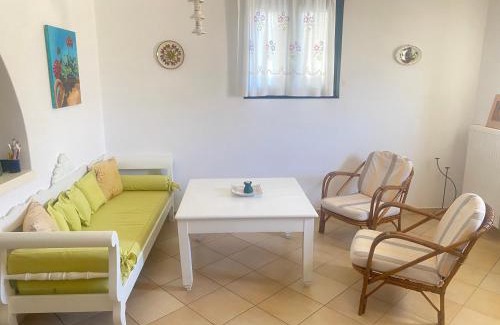Piso Livadi Apartment | Maroussa s guesthouse