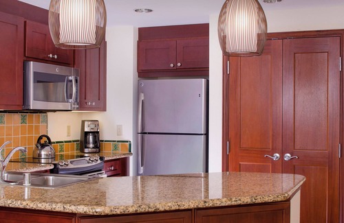 Ko Olina Resort | Marriott's Ko Olina Beach Ocean View one bedroom, full kitchen, resort access