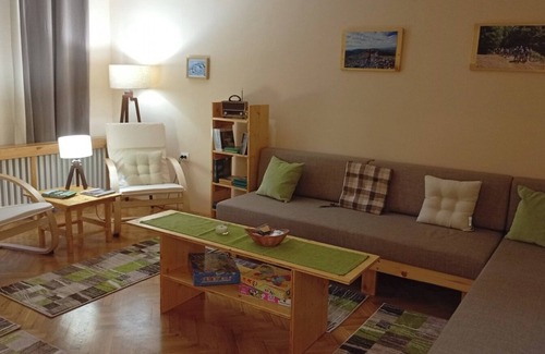 Centar Apartment | Marvelous 2-bedroom apartment with AC in Skopje
