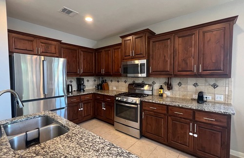 Leander House | Marvelous 3-bedroom house with pool in Leander