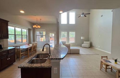 Leander House | Marvelous 3-bedroom house with pool in Leander