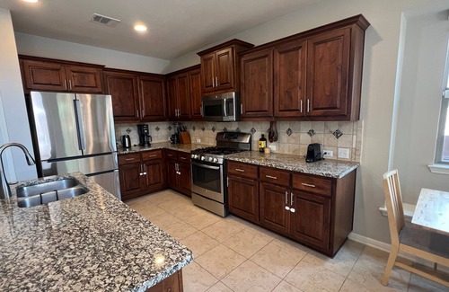 Leander House | Marvelous 3-bedroom house with pool in Leander