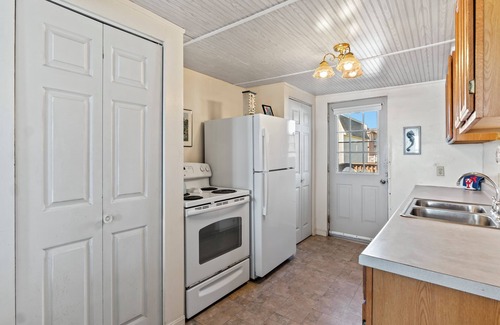York Beach House | Marvelous 7-bedroom home on Long Sands Beach!