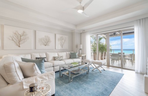 Seven Mile Beach Condo | Marvelous Top-floor Ocean View Condo located at The Ritz-Carlton