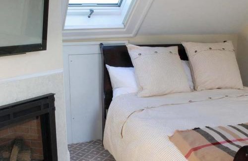 Clarksville Hotel | Mary's Land Farm