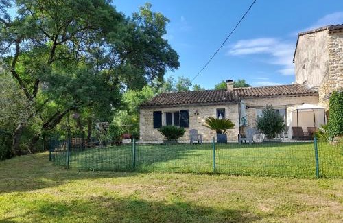 Saint-Victor-de-Malcap House | Mas en Pierre "entre Gard et Ardèche" avec jardin