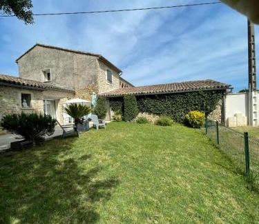 Saint-Victor-de-Malcap House | Mas en Pierre "entre Gard et Ardèche" avec jardin