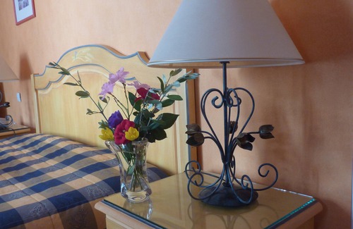 Marguerittes Hotel | MAS PROVENCAL GREAT PEACE OF THE COUNTRYSIDE