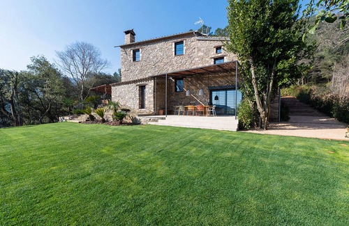 Osor Apartment | Masia La Piconera (Petit Luxe)