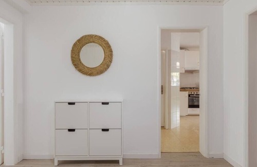 Massama Apartment | Massamá 26/free park on premises/smart TV