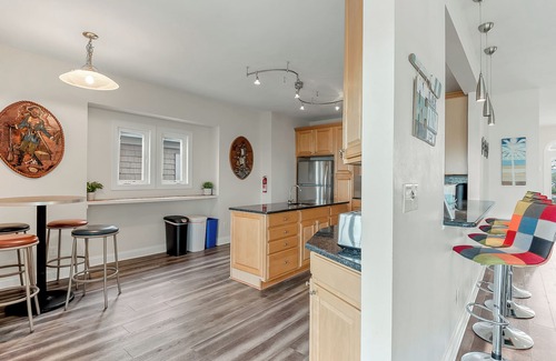 East Ocean View House | Massive 5BR Escape Ideal for Groups of 10!