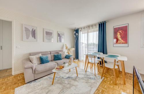 Quartier Centre Ville Apartment | Massy - AC - RER B&C - Easy Check-in