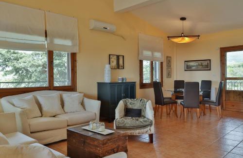 Anatolikos Olimpos House | MaVitaPlace Olympus Olive House-Upper floor Leptokarya