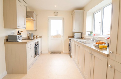 Llanycil House | MAWNOG FACH, pet friendly, with a garden in Bala