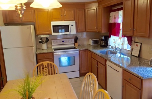 Dennis House | MAYFLOWER BEACH! Waterview Home with Central A/C Across from Mayflower Beach