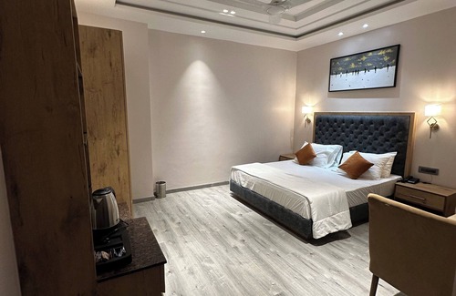 Rajpura Hotel | Mayur Simran