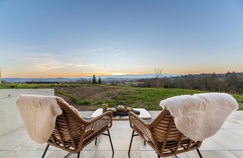 Dobl House | Mc Home Neues und sonniges Doppelhaus, Top 2 mit grossen Garten und E-Ladestation in Dobl bei Graz