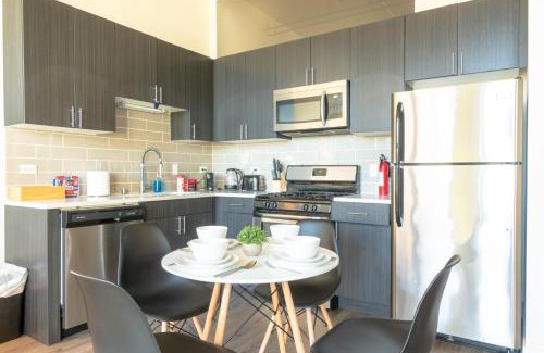 Near South Side Apartment | McCormick Place Modern 2BR Loft in Downtown Chicago Michigan Avenue with Optional Parking Near Soldier Field