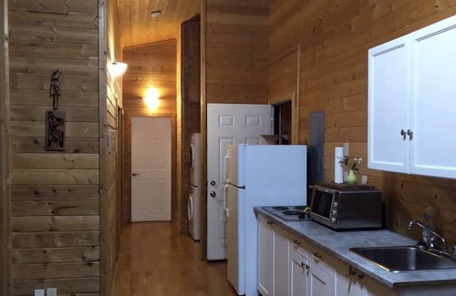 Clinton House | Meadow Lake Guest Ranch - Eagle Suite - Lakeview House