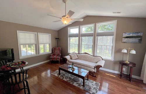 Old Town Apartment | Meadow Winds, A mountain getaway.