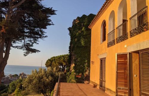 Caldes d'Estrac Villa | Medieval tower & villa by the sea