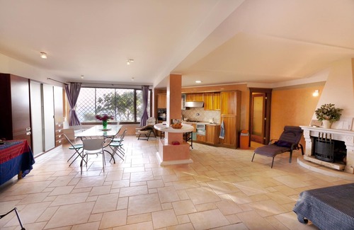 Gerace Villa | mediterranean villa on the outskirts of the historical marvel Gerace