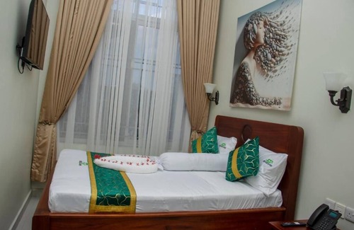 Dar es Salaam Bed & Breakfast | MEGA Lodge 10