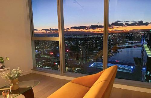 Melbourne Central Business District Apartment | Melbourne CBD Apt with Free Car Park Ocean View