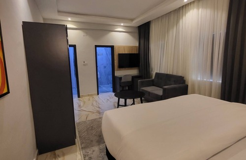 Lekki Phase 1 Hotel | Melbrooke Park Hotel