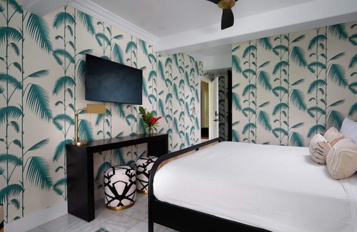 Wailuku Bed & Breakfast | Mele Suite - Private Patio Retreat | ADA Compliant
