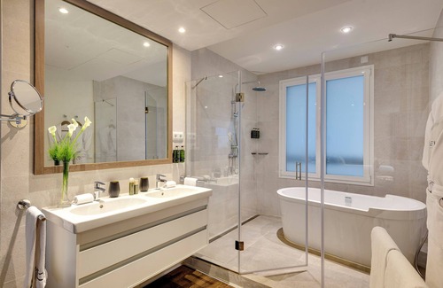 Castellana Hotel | Melia Madrid Serrano
